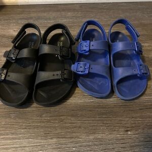 Harper Canyon Black and Blue Kids Sandals